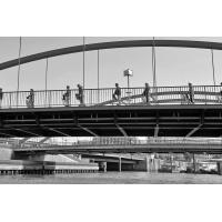 1334a Die Niederbaumbrücke führt über den Hamburger Binnenhafen / Einfahrt zum Zollkanal. | 